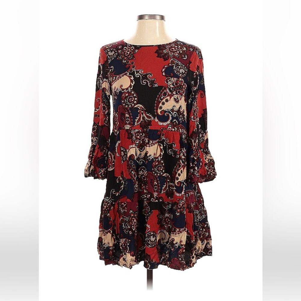Apricot ruffled sleeve paisley dress, size 6 or 8